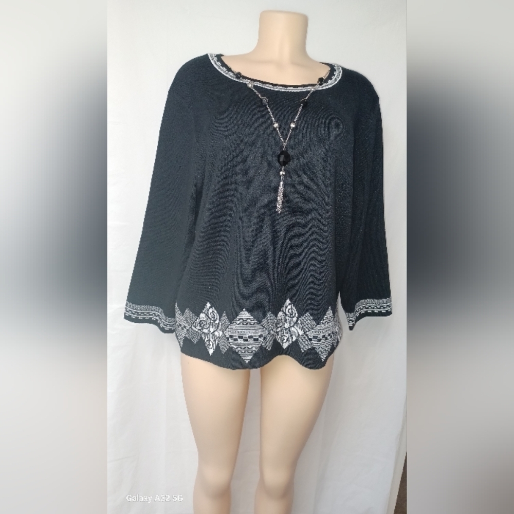 ALFRED DUNNER SIZE L.Black and White Patterned Women's Top